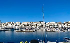 Luxury Puerto Banus Penthouse With Parking & Wi-Fi